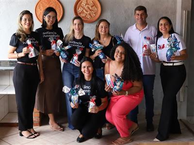 Notícia destaque: Advocacia leva chocolate e alegria a crianças e adolescentes em unidades de acolhimento